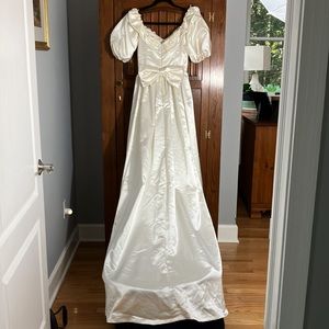 Sweetheart Beaded Straps Ruched Dress With Slit Ivory